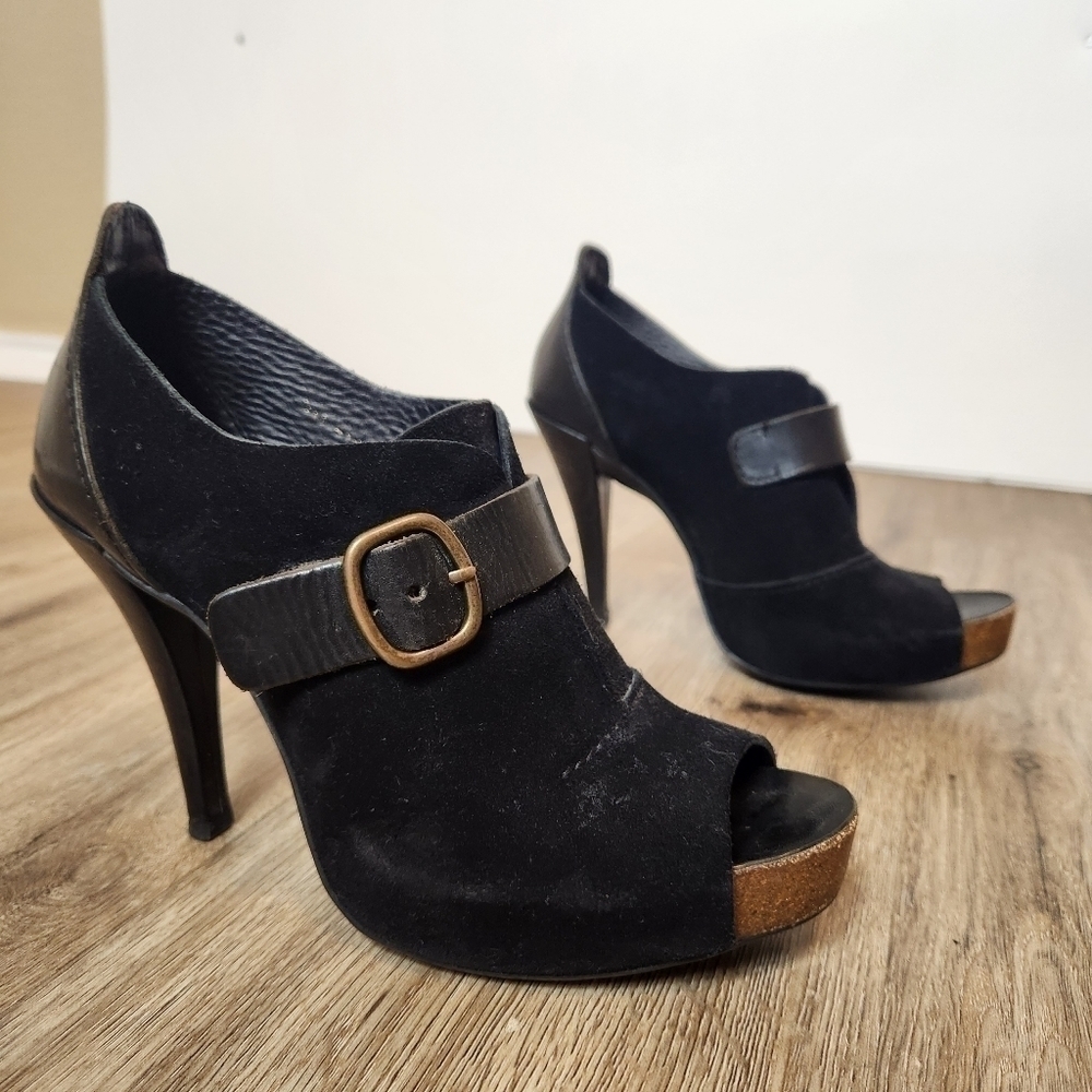 Pedro Garcia Chick Peeptoe Booties in Size 37.5 (US 7.5)